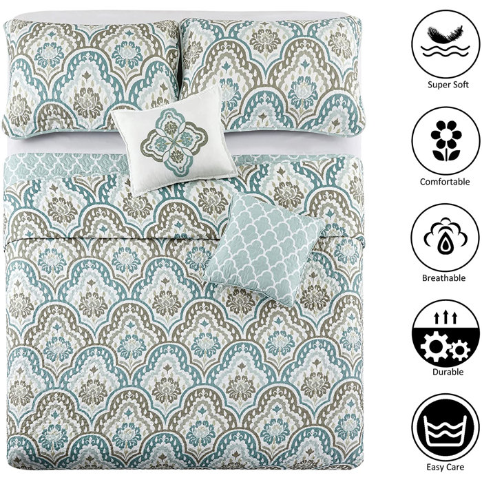 King White Microfiber Reversible Quilt Set