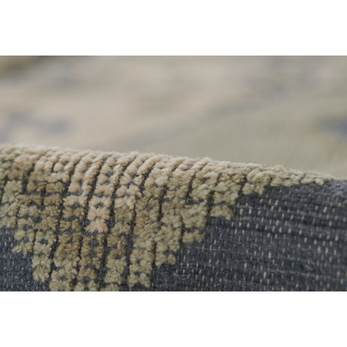 Cielo Blue and Beige Handwoven Wool 9' x 12' Rug