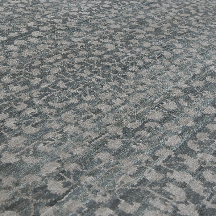 Handmade Blue and Gray Wool Diamond Area Rug