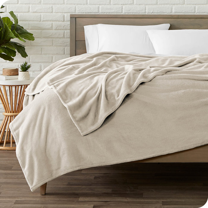 Luxurious King-Sized Red Microplush Fleece Throw Blanket
