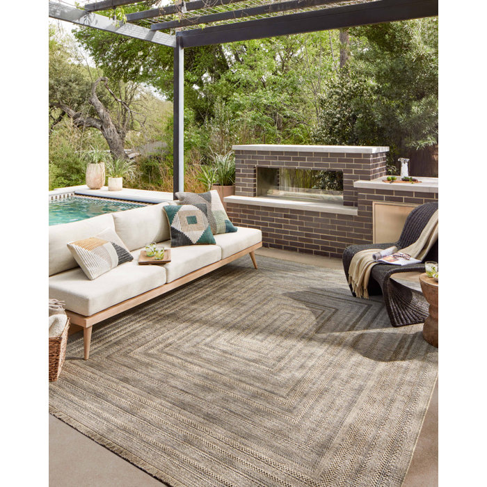 Dawn Fringe Edge Gray Synthetic 11'4" x 15' Indoor/Outdoor Rug