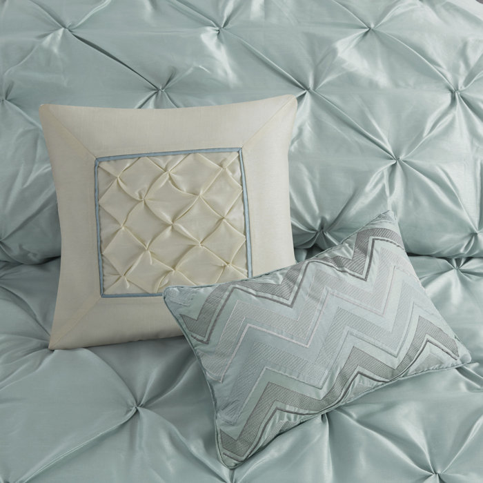 Blush Full 7-Piece Tufted Comforter Set with Decorative Pillows