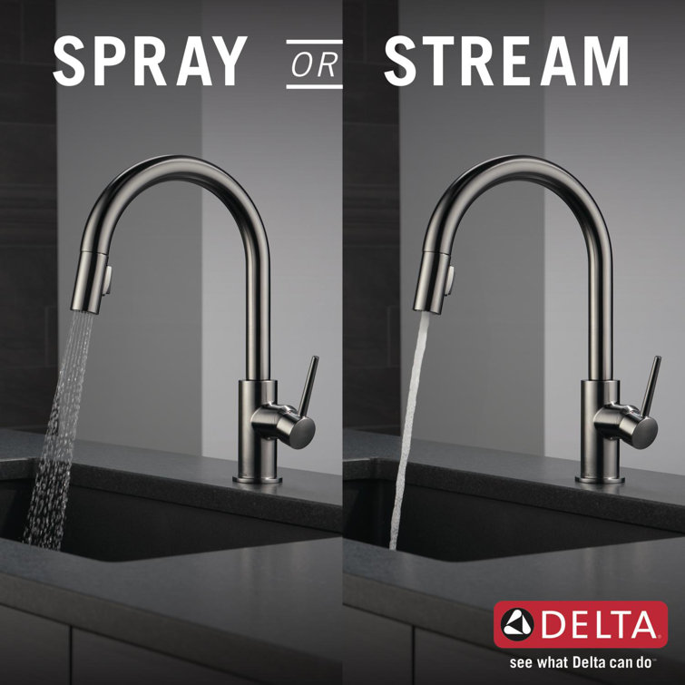 Elegant Arctic Stainless Pull-Down Kitchen Faucet with Magnetic Docking
