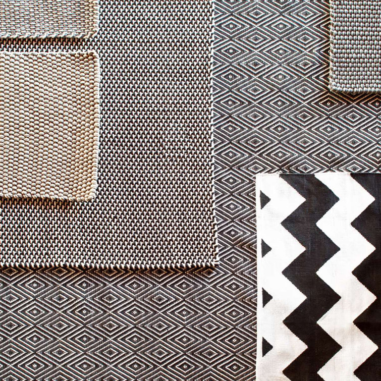 Diamond Black Ivory Handmade Reversible Indoor/Outdoor Rug