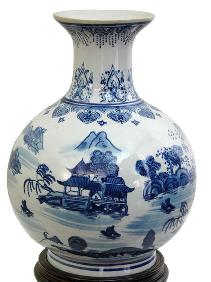 Elegant 14'' Blue and White Porcelain Landscape Table Vase