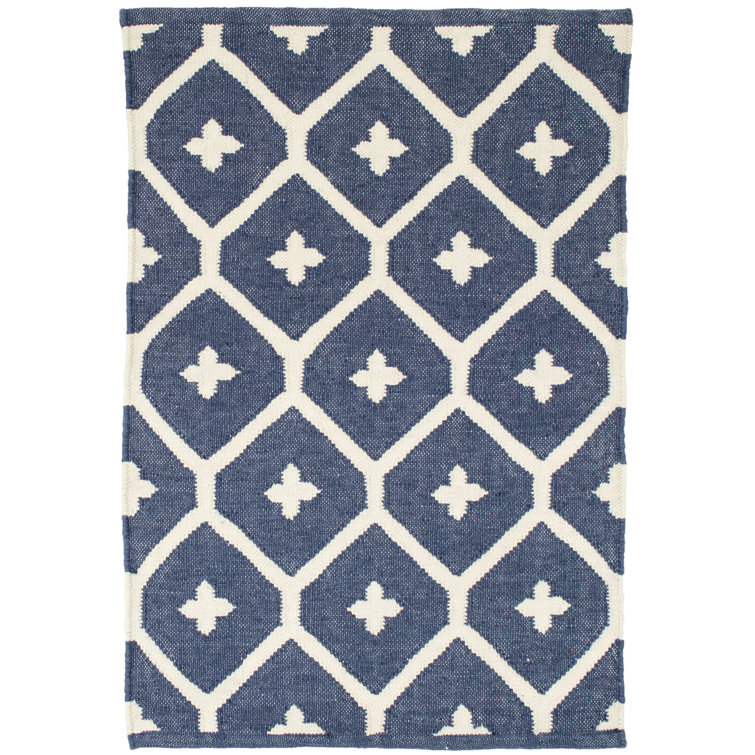 Ivory and Navy Handwoven Reversible Synthetic Rug, 2' x 3'