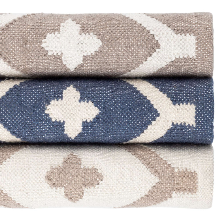 Ivory and Navy Handwoven Reversible Synthetic Rug, 2' x 3'