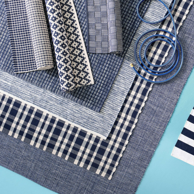 Coco Blue Checkerboard Handwoven Indoor/Outdoor Rug 2' x 3'