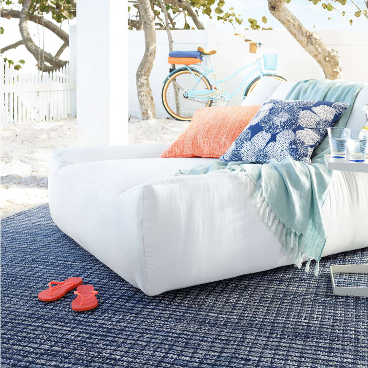 Coco Blue Checkerboard Handwoven Indoor/Outdoor Rug 2' x 3'