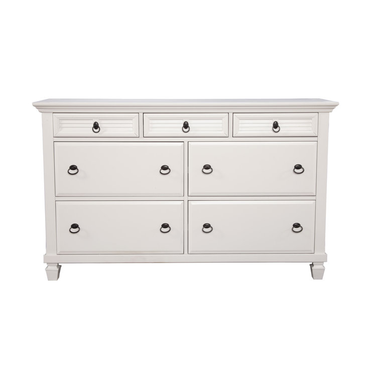 Winchester Transitional White Pine 7-Drawer Horizontal Dresser