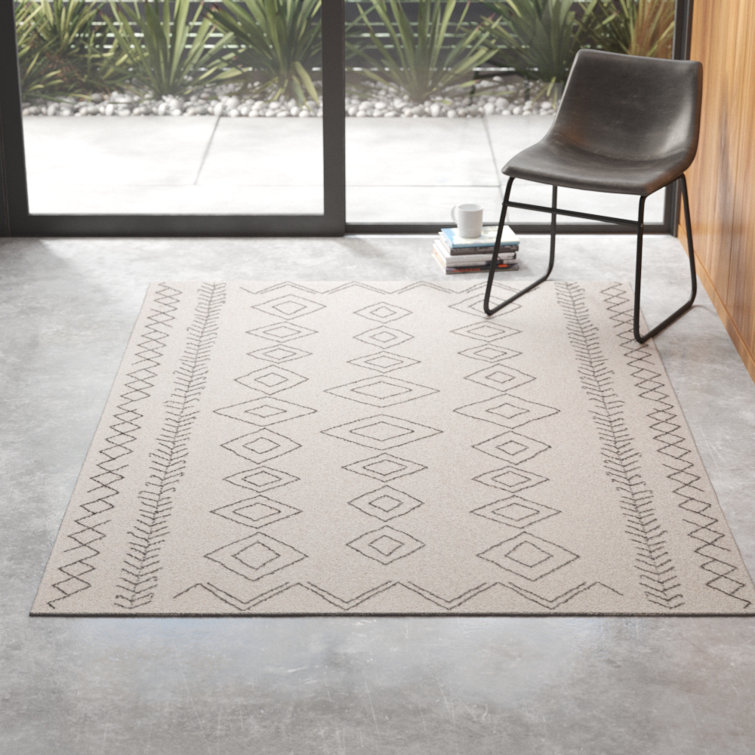 Serna Ivory Moroccan 3'x5' Easy Care Synthetic Rug