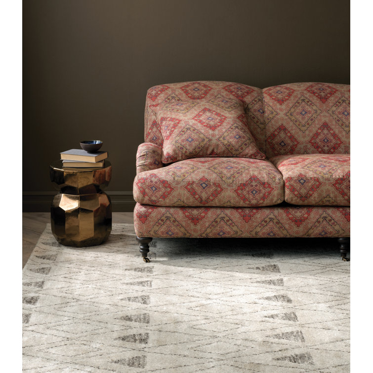 Ivory Geometric Hand-Knotted Wool and Synthetic 4' x 6' Rug