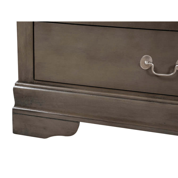 Transitional Gray 5-Drawer Chest with Metal Handles and Dovetail Drawers