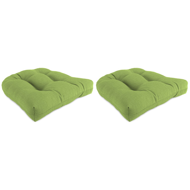 19" x 19" Green and White Polyester Outdoor Wicker Seat Cushion Set