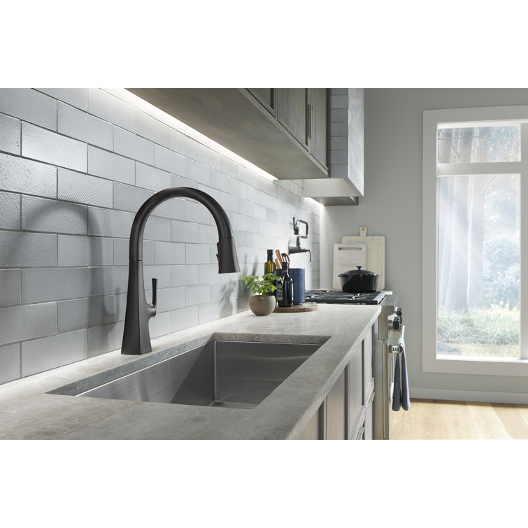 Matte Black Pull-Down Kitchen Faucet with Sprayhead
