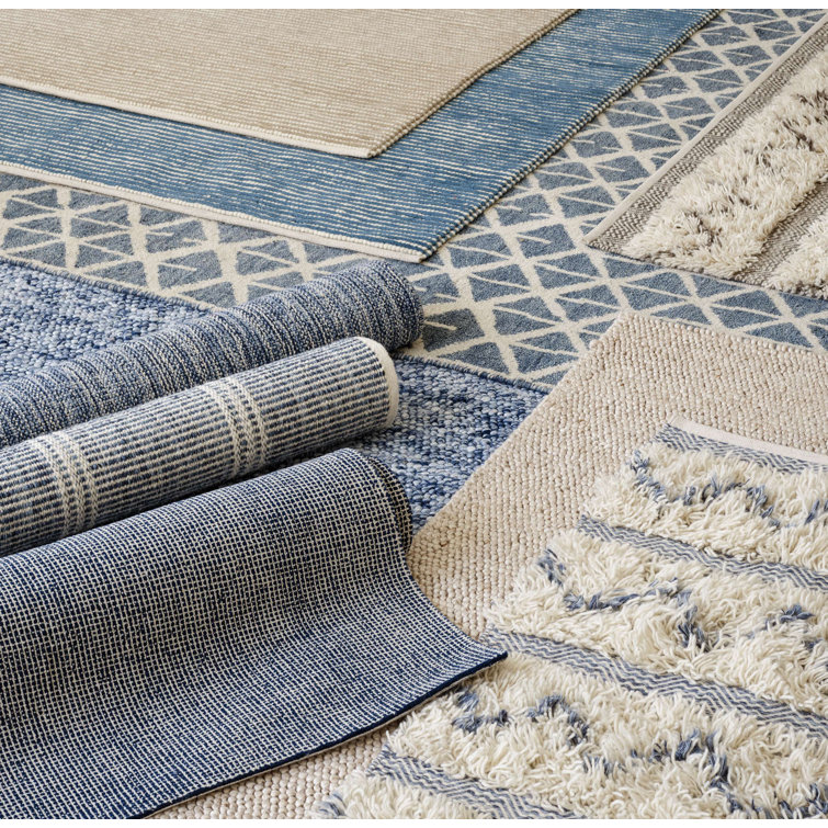 Malta Blue and Ivory Handwoven Wool Rug, 8' x 10'