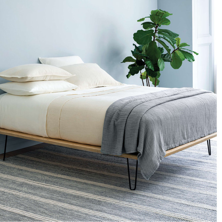 Malta Blue and Ivory Handwoven Wool Rug, 8' x 10'