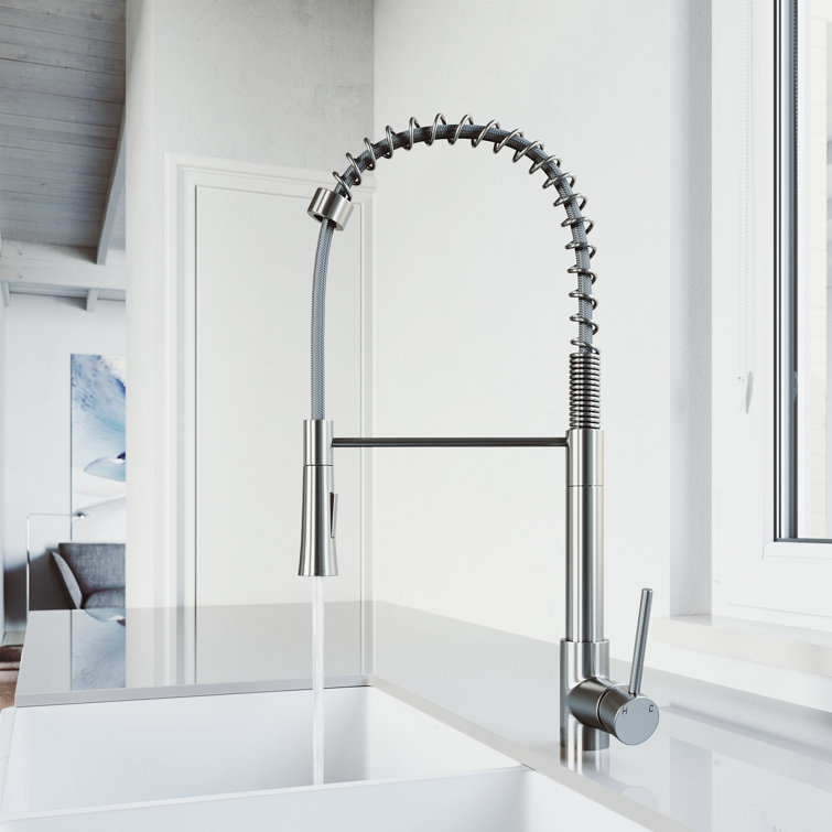 Matte Black Pull-Down Sprayer Kitchen Faucet with Lever Handle