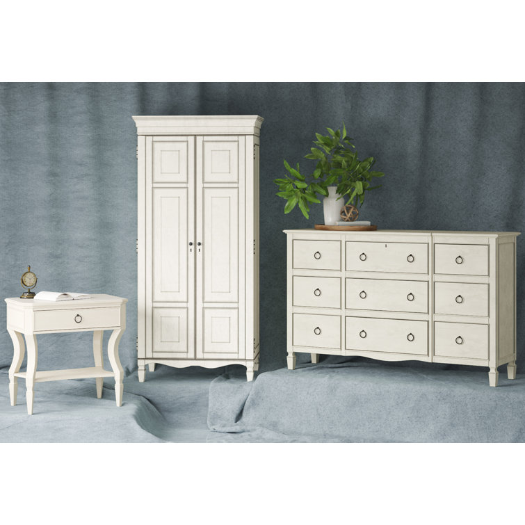 Levin Farmhouse 9-Drawer Cotton White Dresser with Antique Bronze Hardware