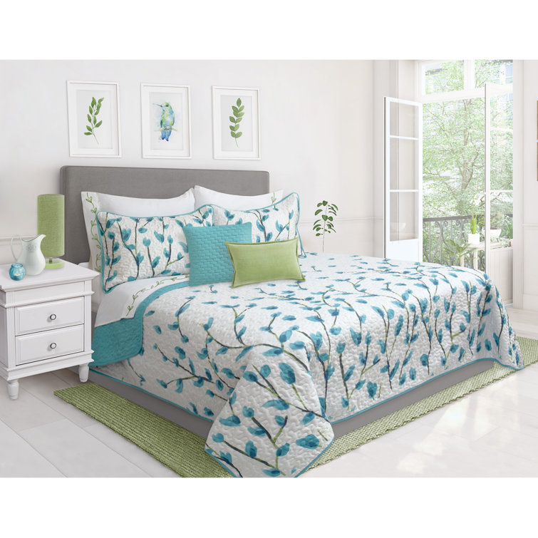 White and Blue Floral Twin Microfiber Quilt Set
