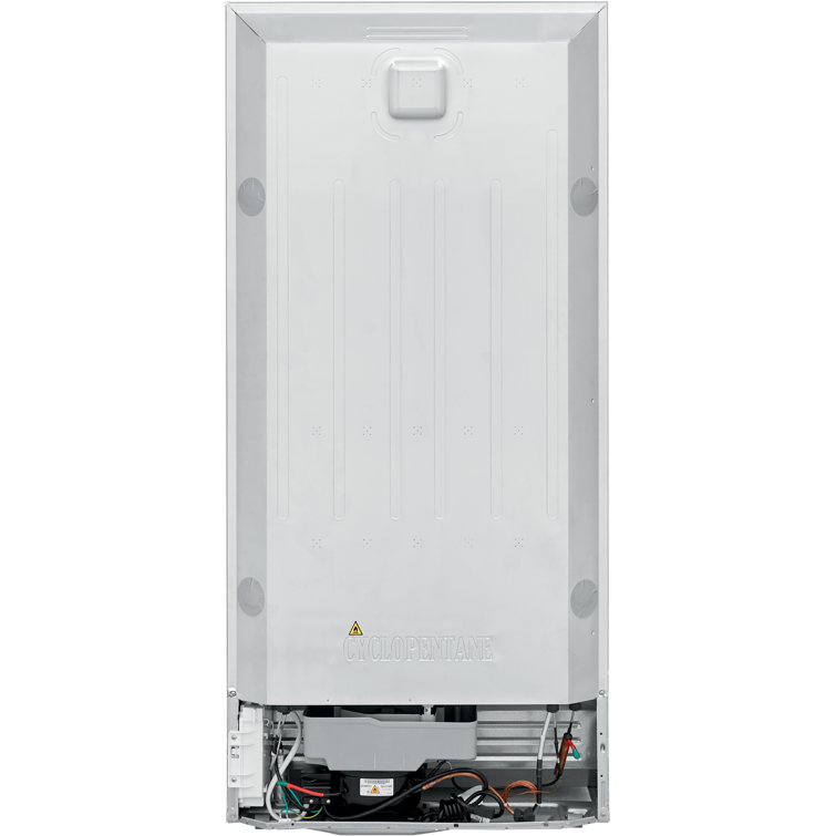 White Energy Star Top Freezer Refrigerator with Ice Maker