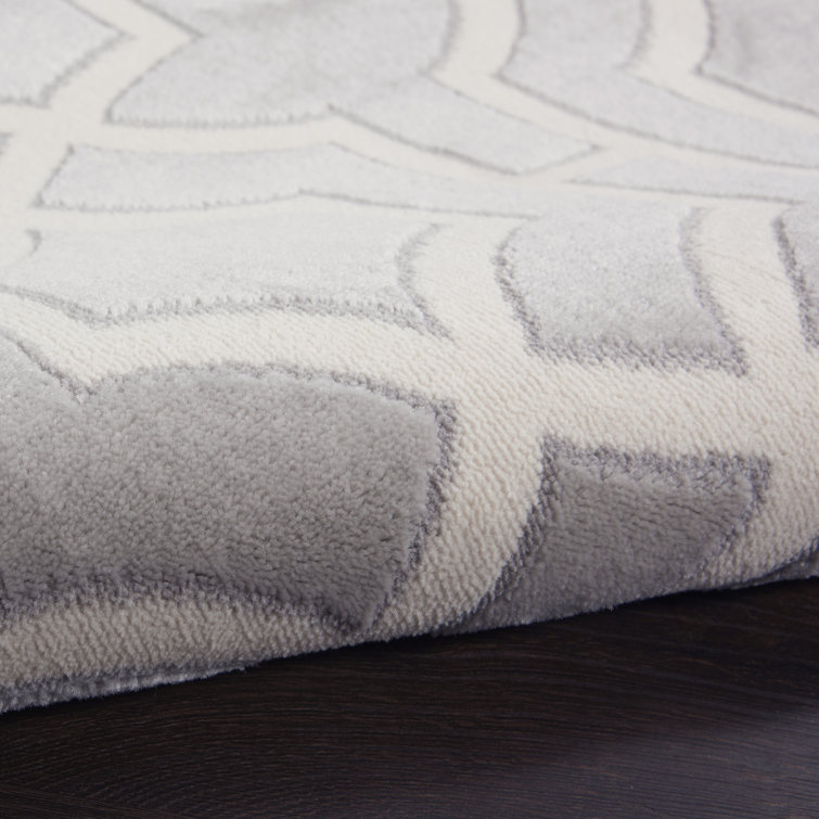 Joli Grey and White Geometric Latticework 5' x 7' Area Rug