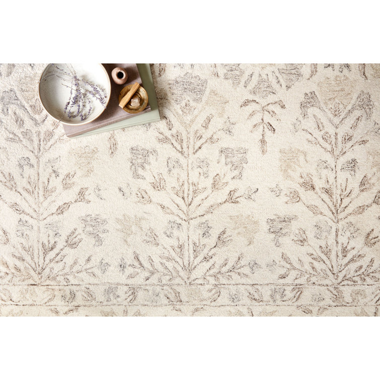 Handmade Ivory Floral Wool Area Rug