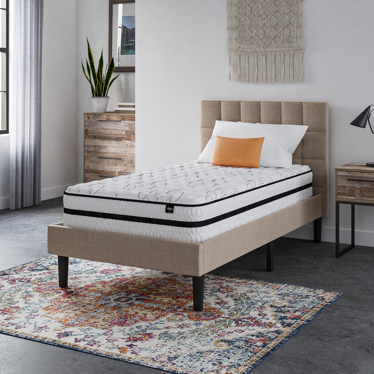 Modern Twin-Size Innerspring Gel Memory Foam Mattress in White