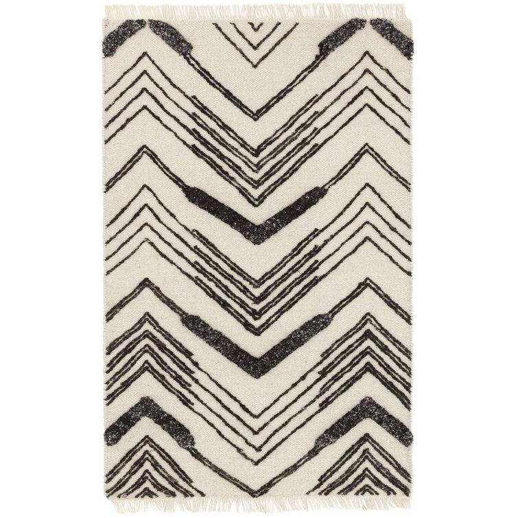Ivory and Black Handwoven Wool Chevron Rug 8' x 10'