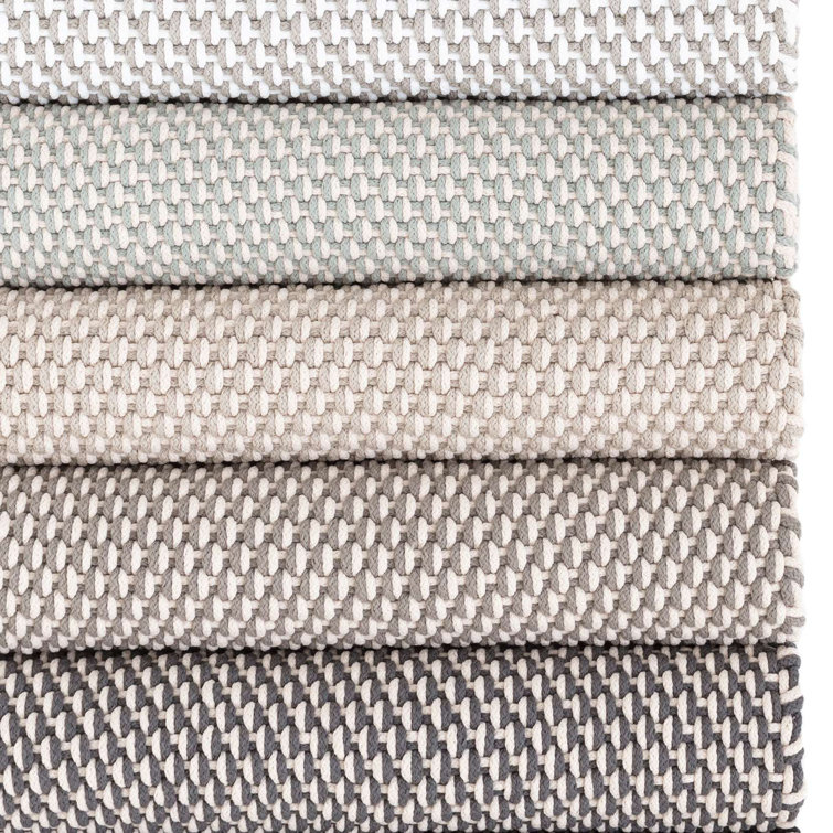 Platinum and Ivory Geometric 5'x8' Reversible Indoor/Outdoor Rug