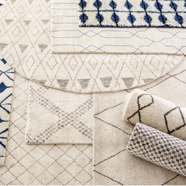 Zillah Gray Hand-Knotted Wool Geometric Rug 2' x 3'