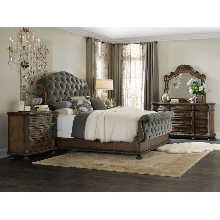 King-Sized Traditional Sleigh Bed with Tufted Beige Upholstery