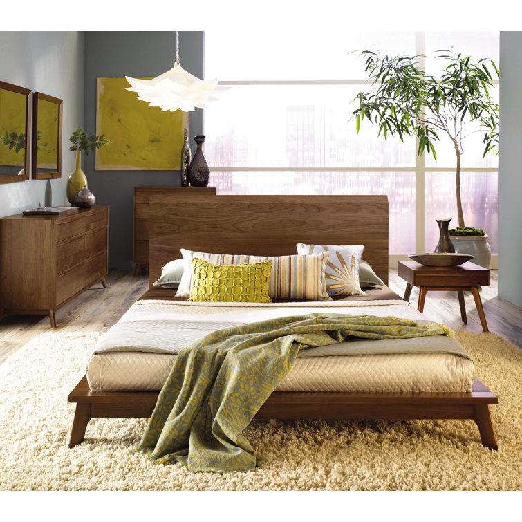 Catalina Natural Walnut Solid Wood 17" Nightstand with 1 Drawer