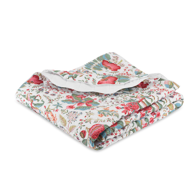 Pomegranate Pink Coral Full/Queen Cotton Quilt with Scalloped Edges