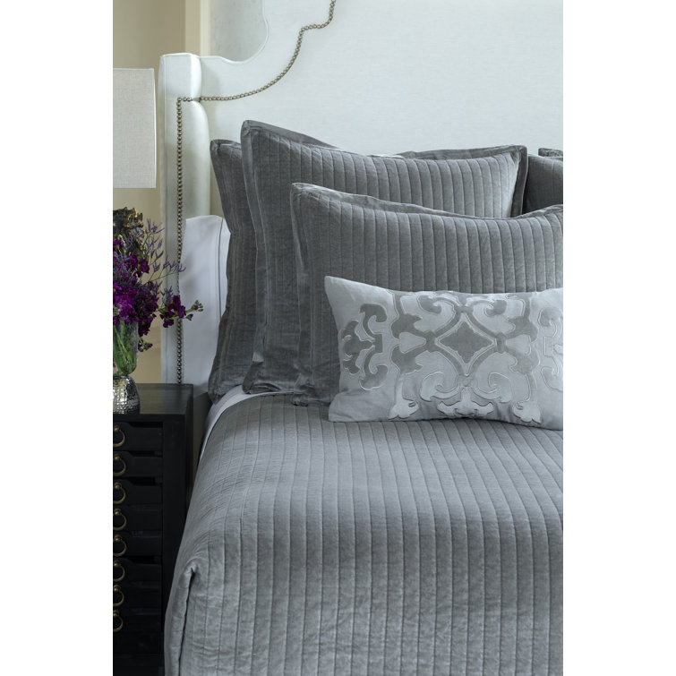 Winter Embrace Queen Coverlet in Quilted Light Gray Cotton Fill