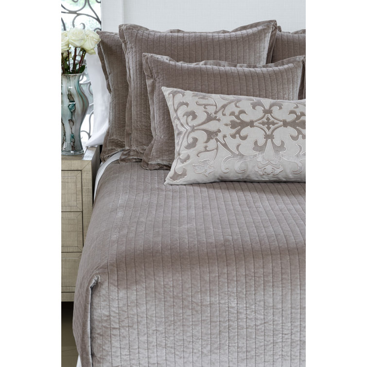 Aria Raffia Queen Velvet Cotton Blend Quilted Coverlet