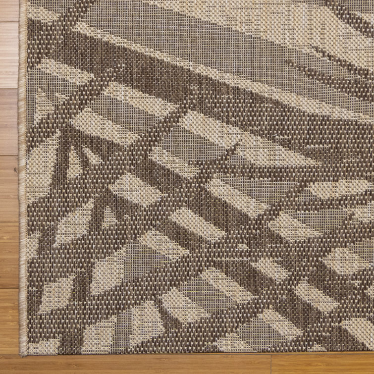 Havana Brown and Sand Tropical Palm Leaf 8' x 10' Synthetic Area Rug