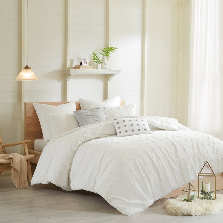 Ivory Cotton Jacquard King Comforter Set with Pom Pom Pillows