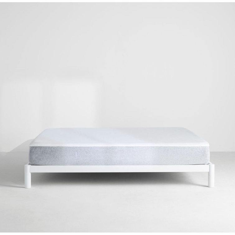 Twin XL White Waterproof Mattress Protector with Zipper