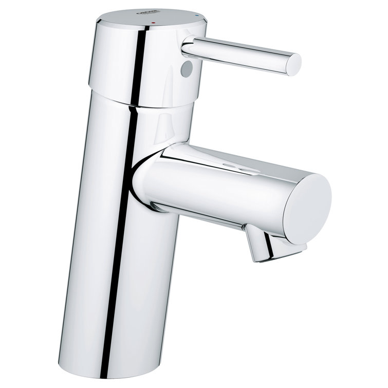 Concetto Sleek Low-Arc Starlight Chrome Bathroom Faucet