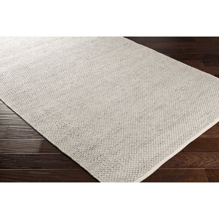 Handwoven Gray Diamond 10' x 14' Easy-Care Synthetic Rug