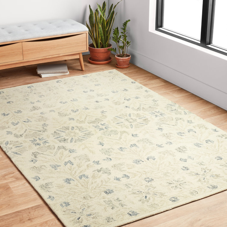 Handmade Ivory and Grey Floral Wool Runner Rug