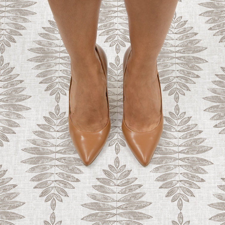 Light Brown Leaf Pattern Peel and Stick Vinyl Floor Tiles