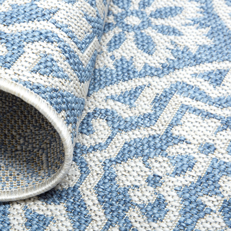 Danica Blue/Gray Geometric Medallion Indoor/Outdoor Rug