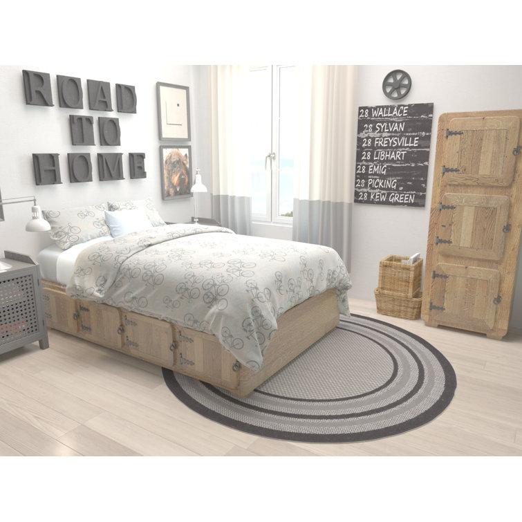 Gray Synthetic 6' Round Outdoor Easy-Care Rug