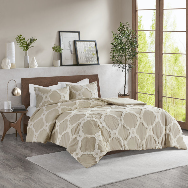 Full White Cotton Tufted Geometric Comforter Set