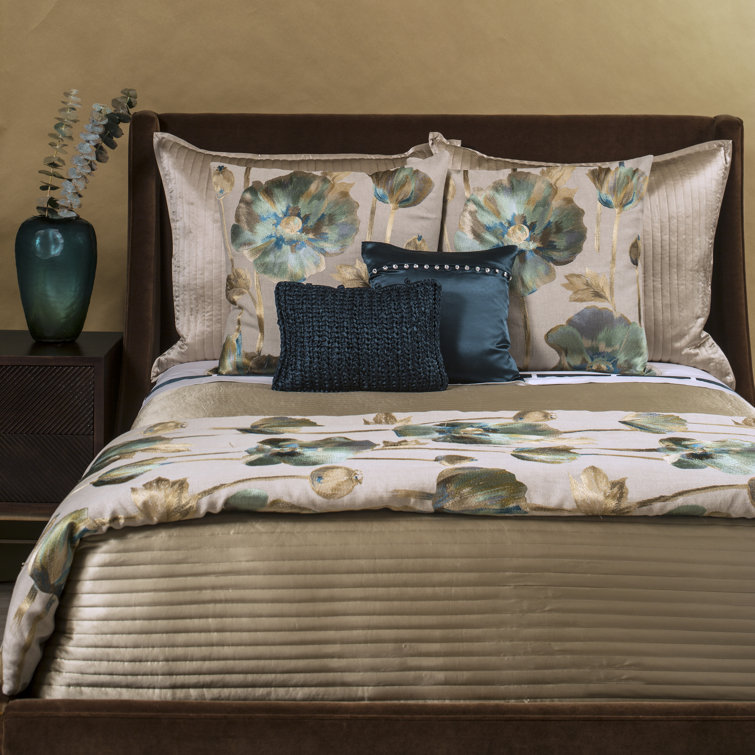 Elegant Mystery Queen Cotton & Silk Quilt Coverlet