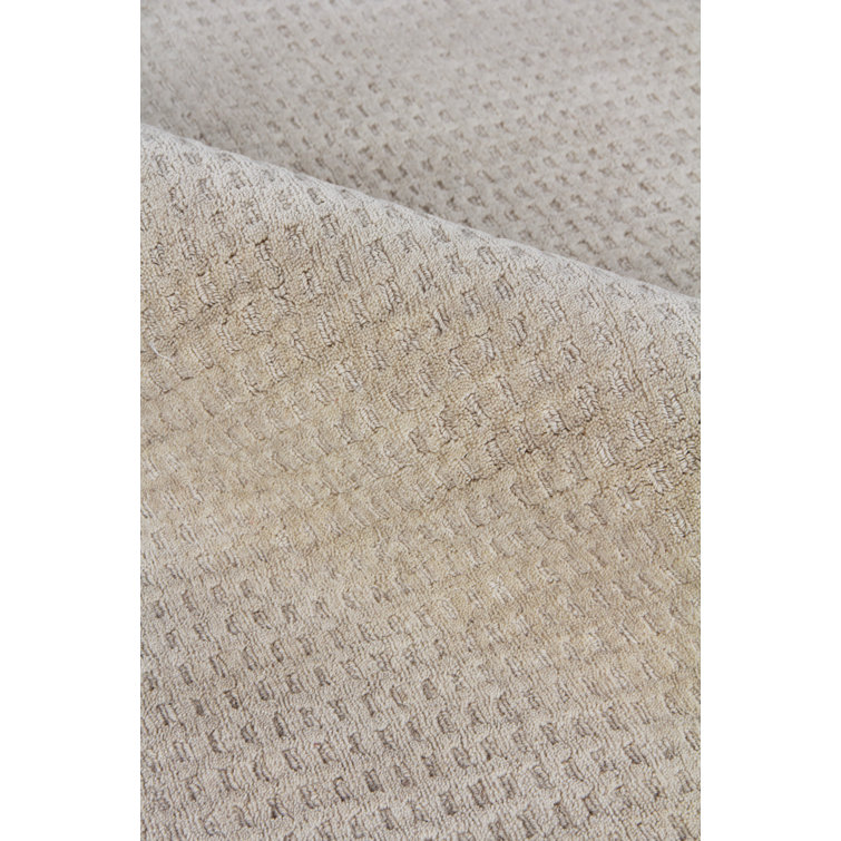 Handmade Ivory Sheepskin Rectangular 6' x 9' Area Rug