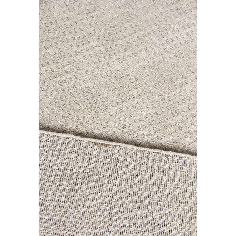 Handmade Ivory Sheepskin Rectangular 6' x 9' Area Rug