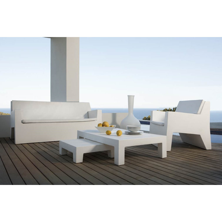 Jut Bronze Polyethylene Resin Indoor/Outdoor Lounge Table